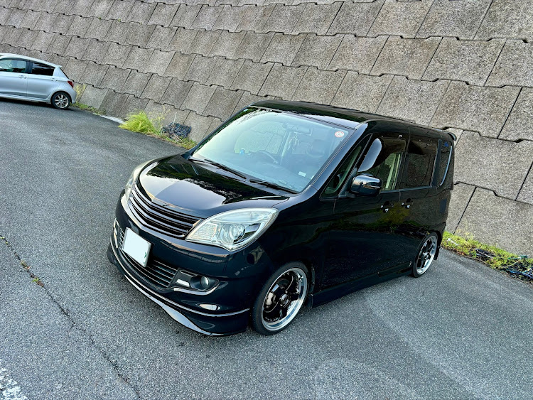 ソリオの毎度ながらの洗車ネタ・洗車好きオヤジ・ヌルテカボディ選手権・漆黒に関するカスタム事例の投稿画像3枚目