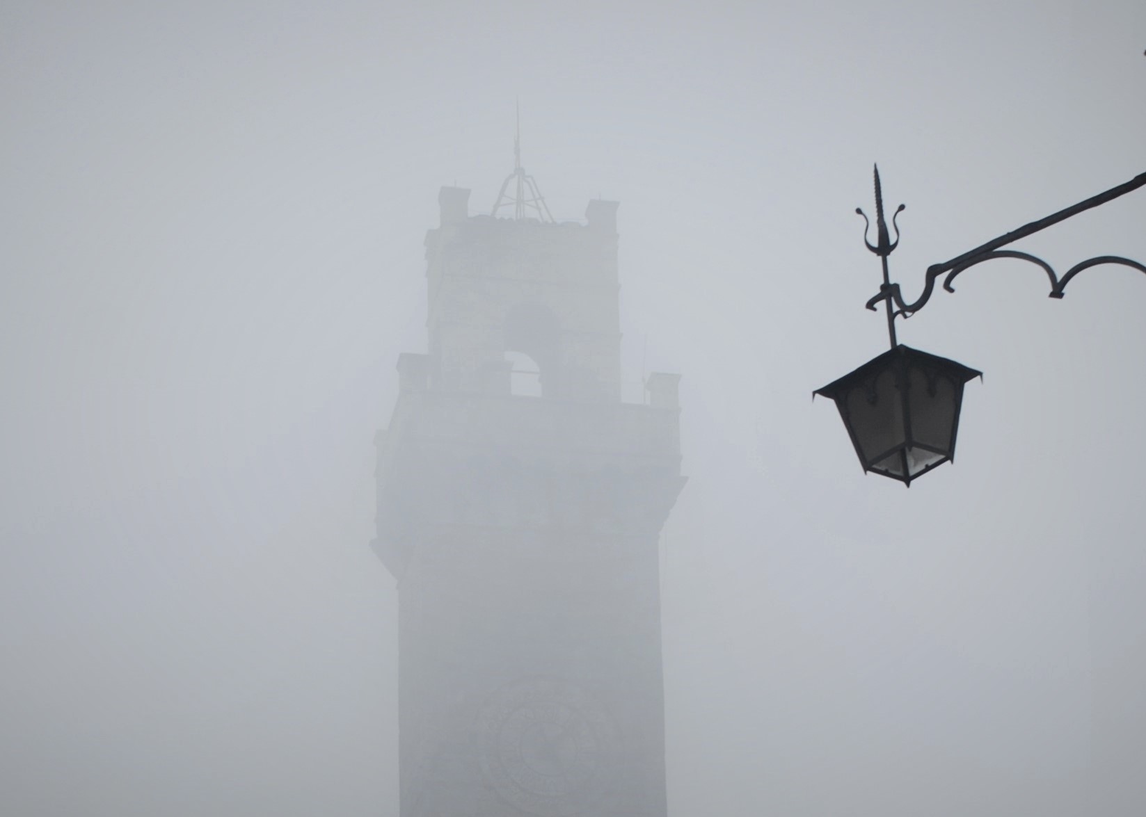 nella nebbia di AGATA