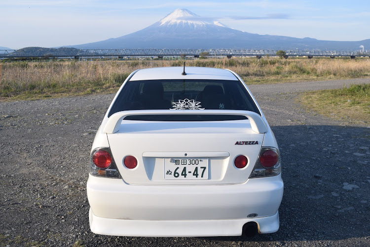 アルテッツァのドライブ・富士山・コラボに関するカスタム事例の投稿画像4枚目
