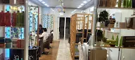 The Looks Makeovers Unisex Salon & Skin Clinic photo 4