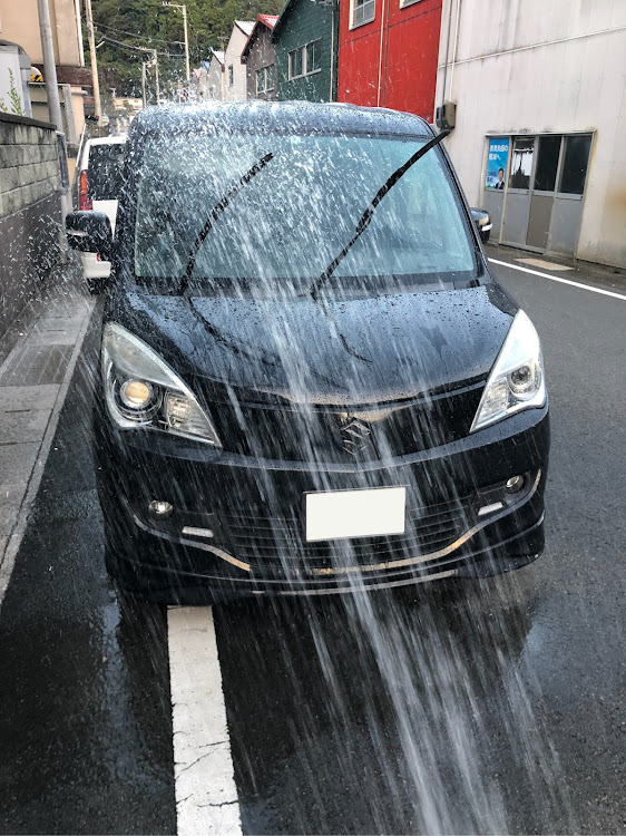 ソリオの洗車・時間との闘い・所詮スマホのカメラに関するカスタム事例の投稿画像1枚目