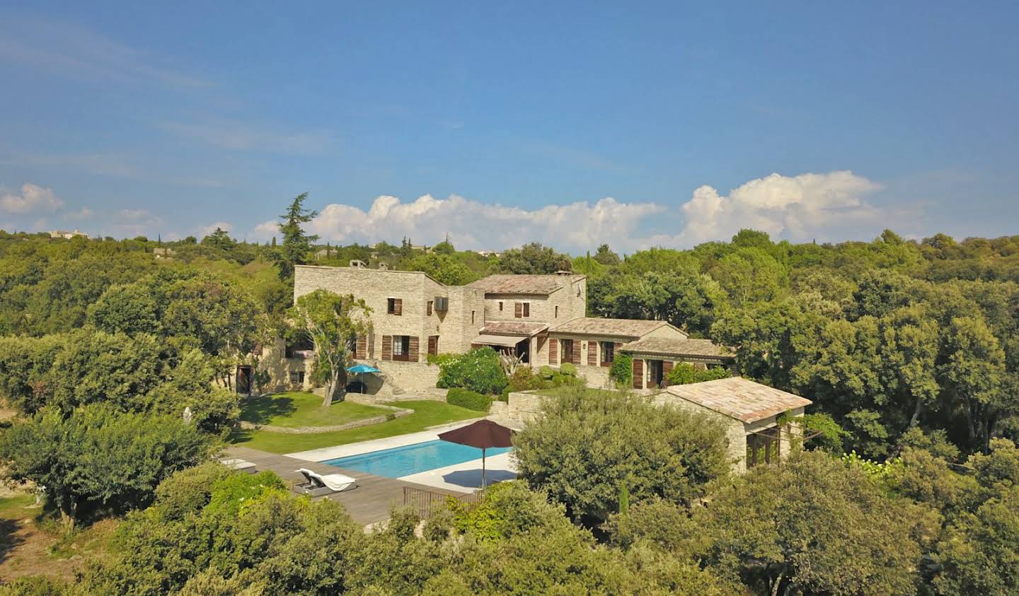 House with garden Gordes