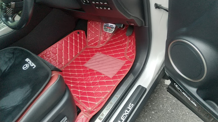 NXのステッカー・小物・レクサス・NXに関するカスタム事例の投稿画像2枚目