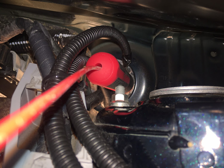 ヴォクシーのバッ直配線・オーディオ♪電源に関するカスタム事例の投稿画像2枚目