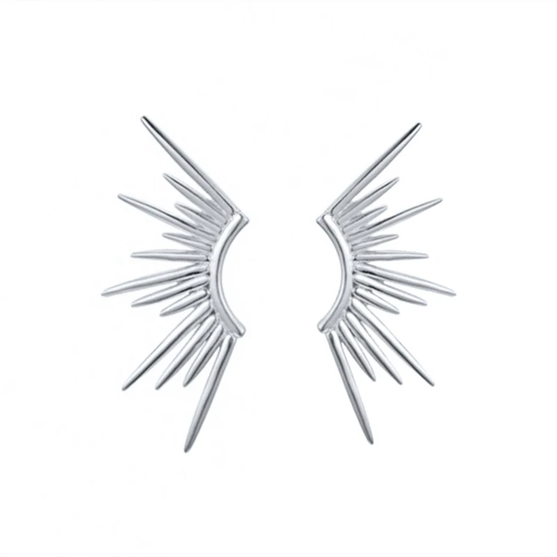 Damen Ohrringe, schlichte silberne Stecker, vergoldet. Alltagstauglicher Ohrschmuck für einen dezenten, eleganten Look. Einfach zu tragen.