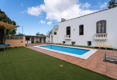 Villa with pool and terrace 20