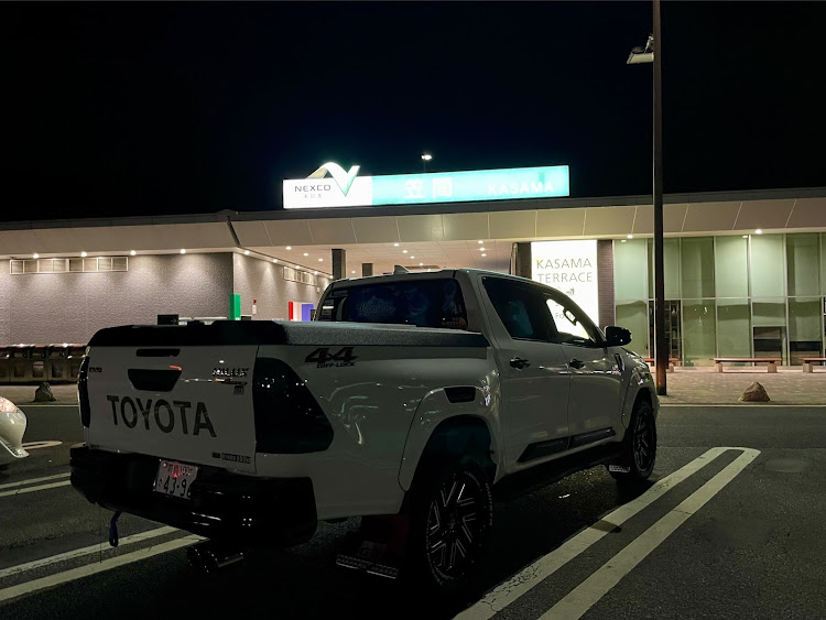 ハイラックスの仕事終わってからのドライブ・霞ヶ浦・車中泊・ミーティング楽しみ・サクラと愛車に関するカスタム事例の投稿画像3枚目