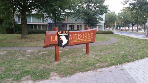 101 Airborne Monument 