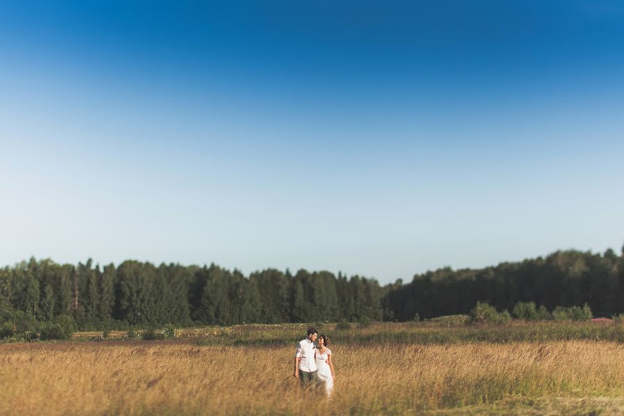 Bryllupsfotograf Evgeniya Batysheva (b-bee). Bilde av 1 oktober 2014