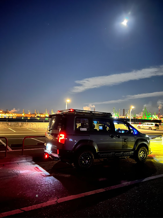 デリカD:5のDELICA D:5・福山港・夜景と愛車・コンテナーとコラボに関するカスタム事例の投稿画像5枚目