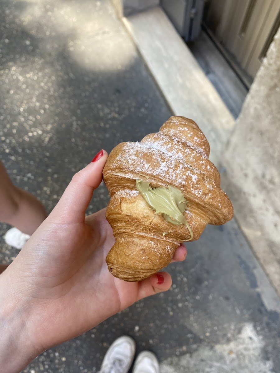 Pistacchio croissant