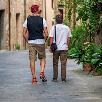 Turisti a passeggio di Stiscio