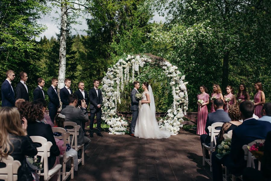 婚禮攝影師Aleksandra Gornago（aleksandragorn）。2018 7月9日的照片