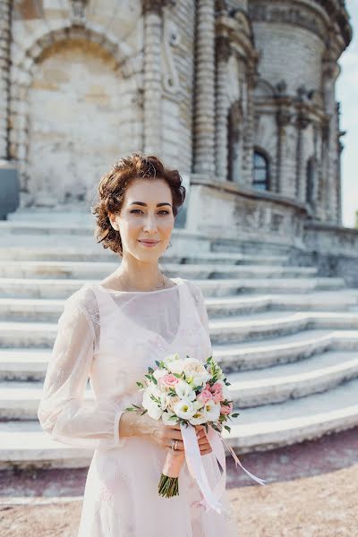 Fotografo di matrimoni Alla Bogatova (bogatova). Foto del 5 ottobre 2018