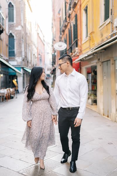 Fotografo di matrimoni Alina Indi (alinaindiphoto). Foto del 18 aprile 2022