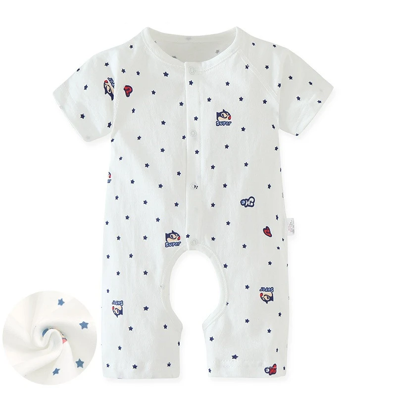Baby rompertje met korte mouwen van katoen, zacht en ademend, ideaal voor warme dagen, comfortabel voor de baby en gemakkelijk aan te trekken.