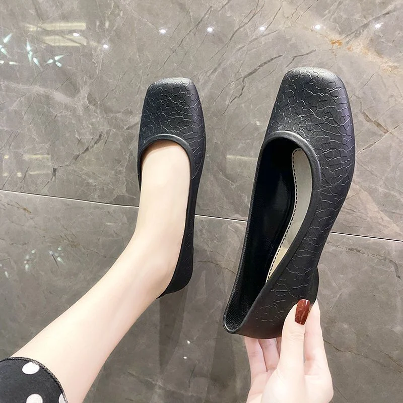 Zapatos de plástico cortos para mujer, calzado laboral seguro y cómodo, ideales para protección y durabilidad en el trabajo.