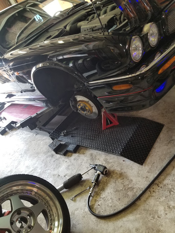 しーゆーさんが投稿したZ.S.S.・チェイサーJZX100・持ち込みパーツ取り付け・CUC-クックに関するカスタム事例の投稿画像1枚目