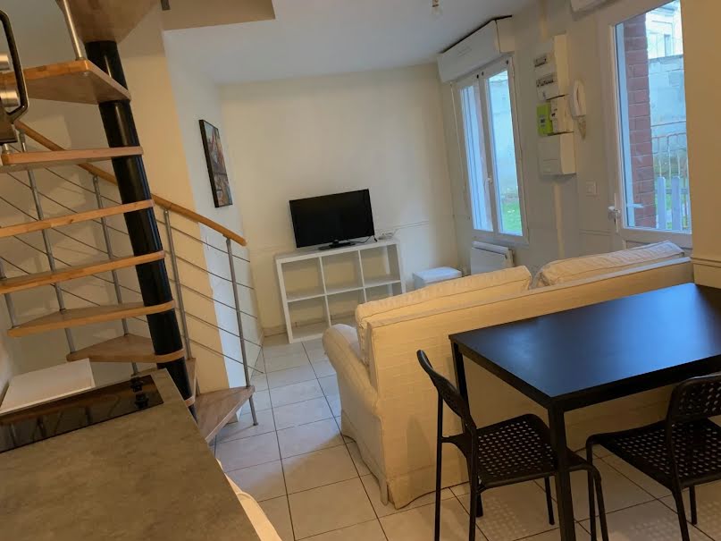 Location  appartement 2 pièces 21 m² à Villers-cotterets (02600), 470 €