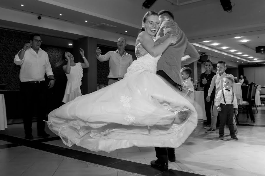 Wedding photographer Lóránt Kiss (lorantkiss). Photo of 19 June 2019