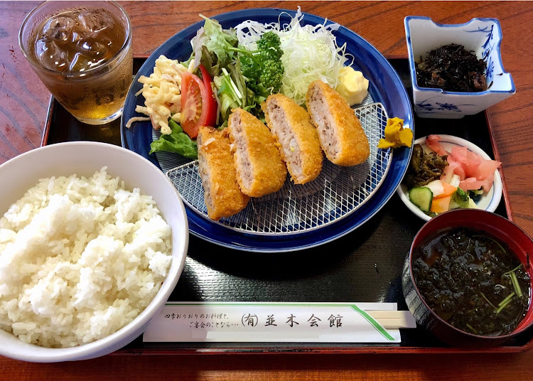 KA9RLさんが投稿したランチタイム・並木会館・あらびきジューシー牛メンチカツ定食・メンチカツ・定食セットに関するカスタム事例の投稿画像4枚目