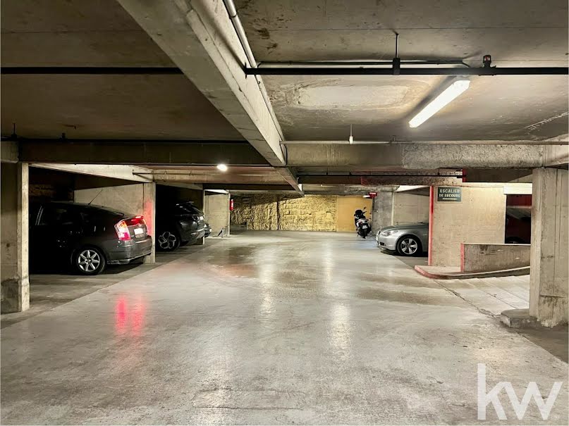 Vente parking  11 m² à Paris 2ème (75002), 39 000 €