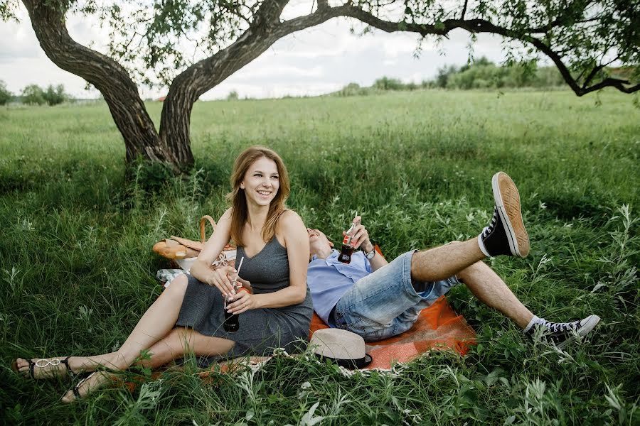 Wedding photographer Lyubov Kirillova (lyubovk). Photo of 2 August 2017