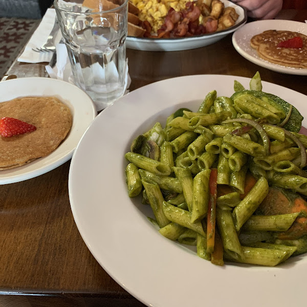 The two celiac safe options - pancakes and primavera pasta! Both tasty and very big portion of pasta.