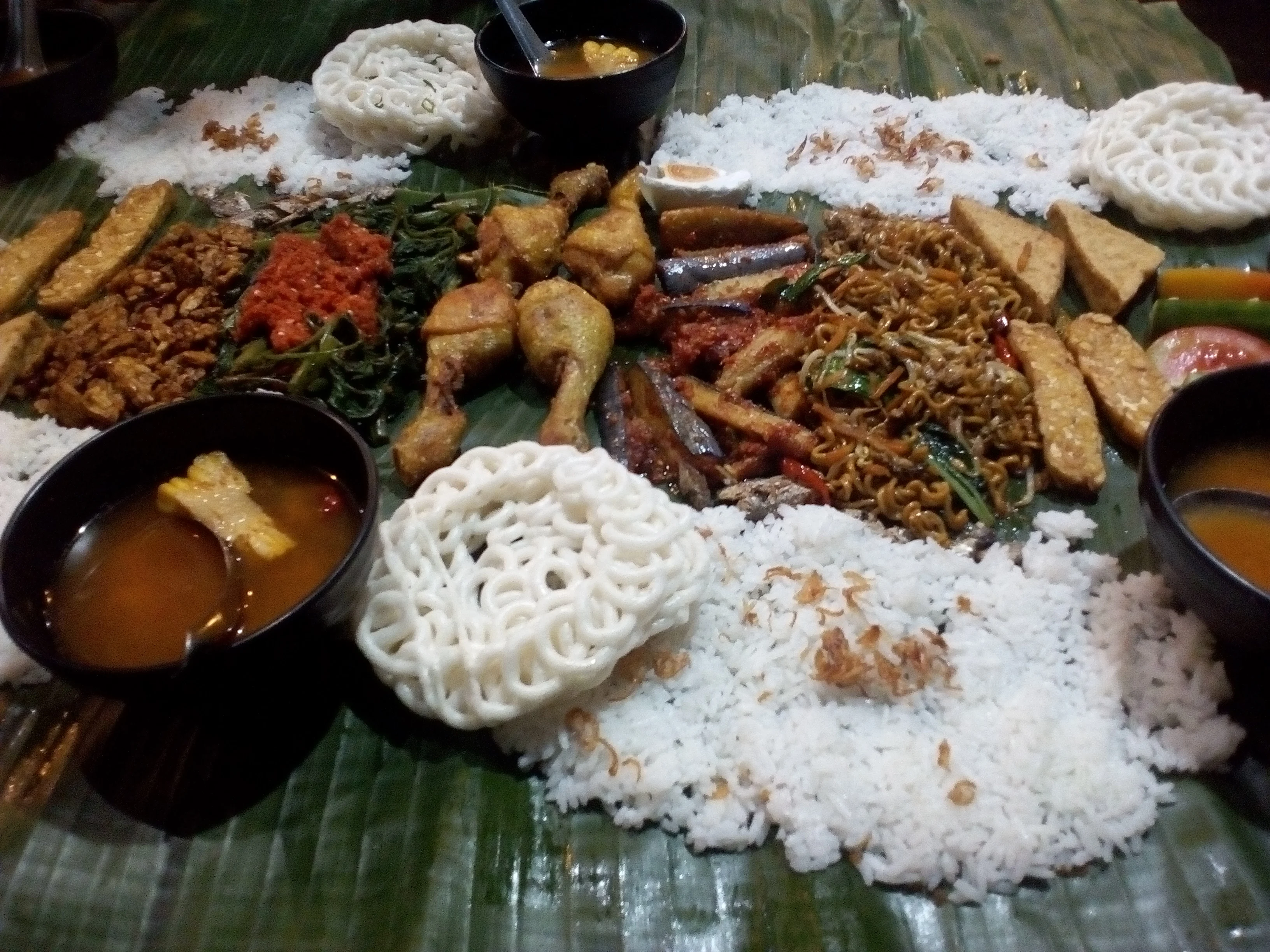 Menu makanan di Bong Kopi Town