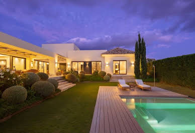 Villa with pool 11