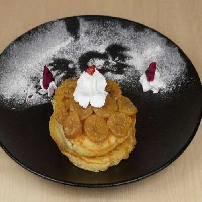 Caramalized Banana Pancake