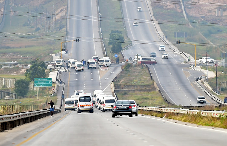 Taxis block the R75 on Wednesday morning next to Missionvale