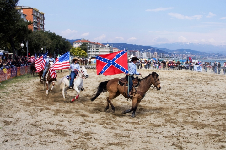 Parata western... di Giuseppe Loviglio