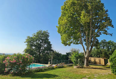 Maison avec piscine et terrasse 2