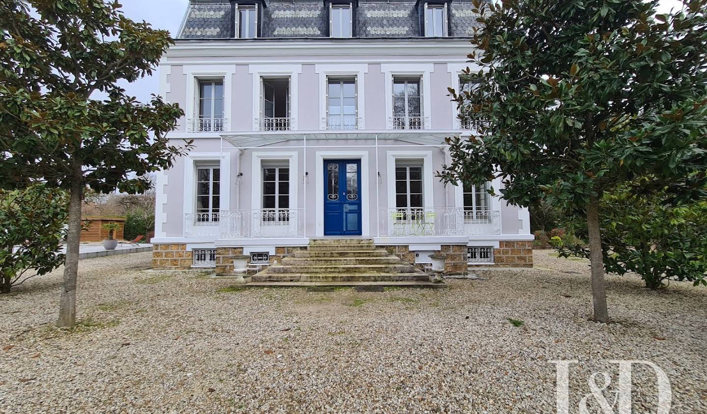 House with pool and garden Soisy-sur-Seine