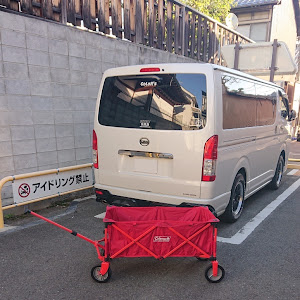 ハイエースバン TRH200V