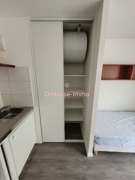 Location meublée appartement 1 pièce 23 m² à Clermont-Ferrand (63000), 550 €