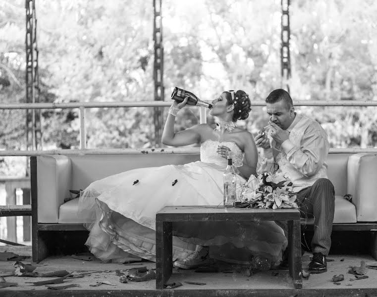 Fotografo di matrimoni Álmos Eőry (eoryphoto). Foto del 30 gennaio 2014