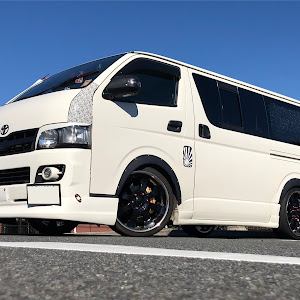 ハイエースバン TRH200V