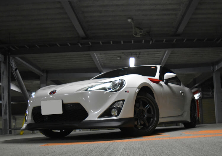 86のシャコタン？・トヨタ86に関するカスタム事例の投稿画像3枚目
