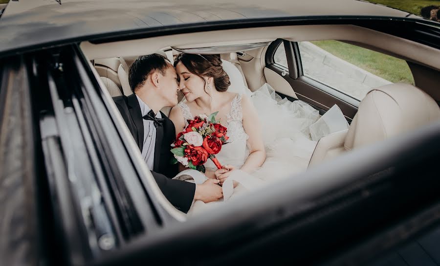 Fotógrafo de casamento Erik Berikov (berikov). Foto de 5 de julho 2019