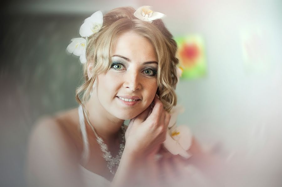 Wedding photographer Olga Klevakina (auraovk). Photo of 15 April 2013