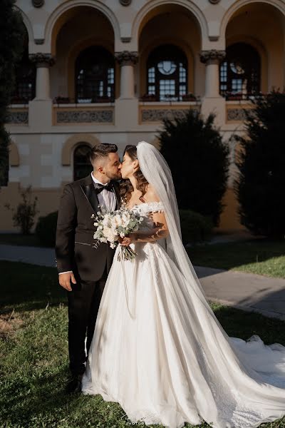 Wedding photographer Raul Petru (raulpetru). Photo of 16 December 2022