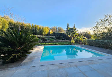 Maison avec piscine et terrasse 3