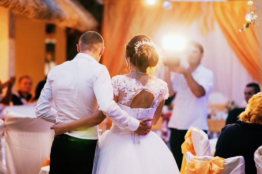 Fotógrafo de casamento Nadya Pindyur (nadya). Foto de 20 de outubro 2016