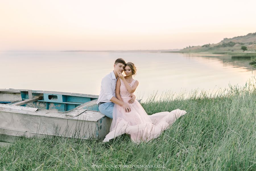 Fotografo di matrimoni Anna Dobrovolskaya (lightandair). Foto del 30 agosto 2017