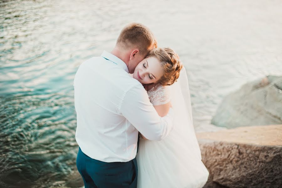 Wedding photographer Oksana Petrukhina (okspetrukhina). Photo of 13 August 2017