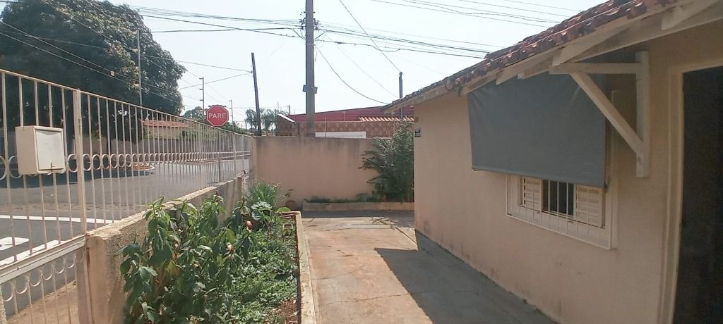 Casa com 3 dormitórios à venda, 98 m² por R$ 210.000,00 - Conjunto Cássio Rezende - Uberaba/MG