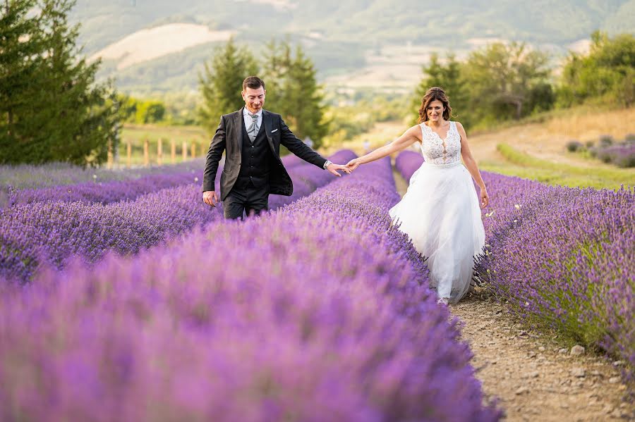 Fotografo di matrimoni Roberto Schiumerini (schiumerini). Foto del 14 aprile 2022