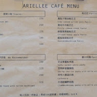 Ariel lee 李氏• Cafe